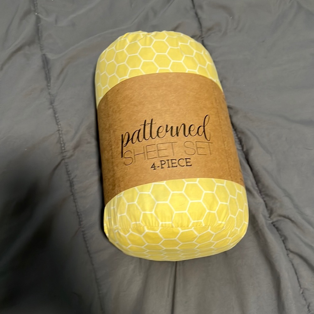 Patterned King Size Sheet Set